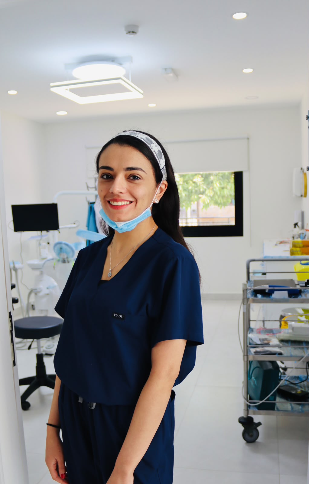 Dr. Anagheem